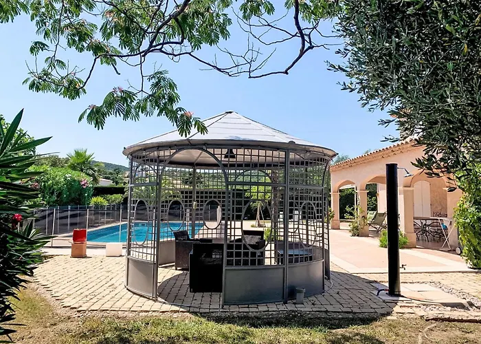 Massenet By Interhome Vila Saint Aygulf